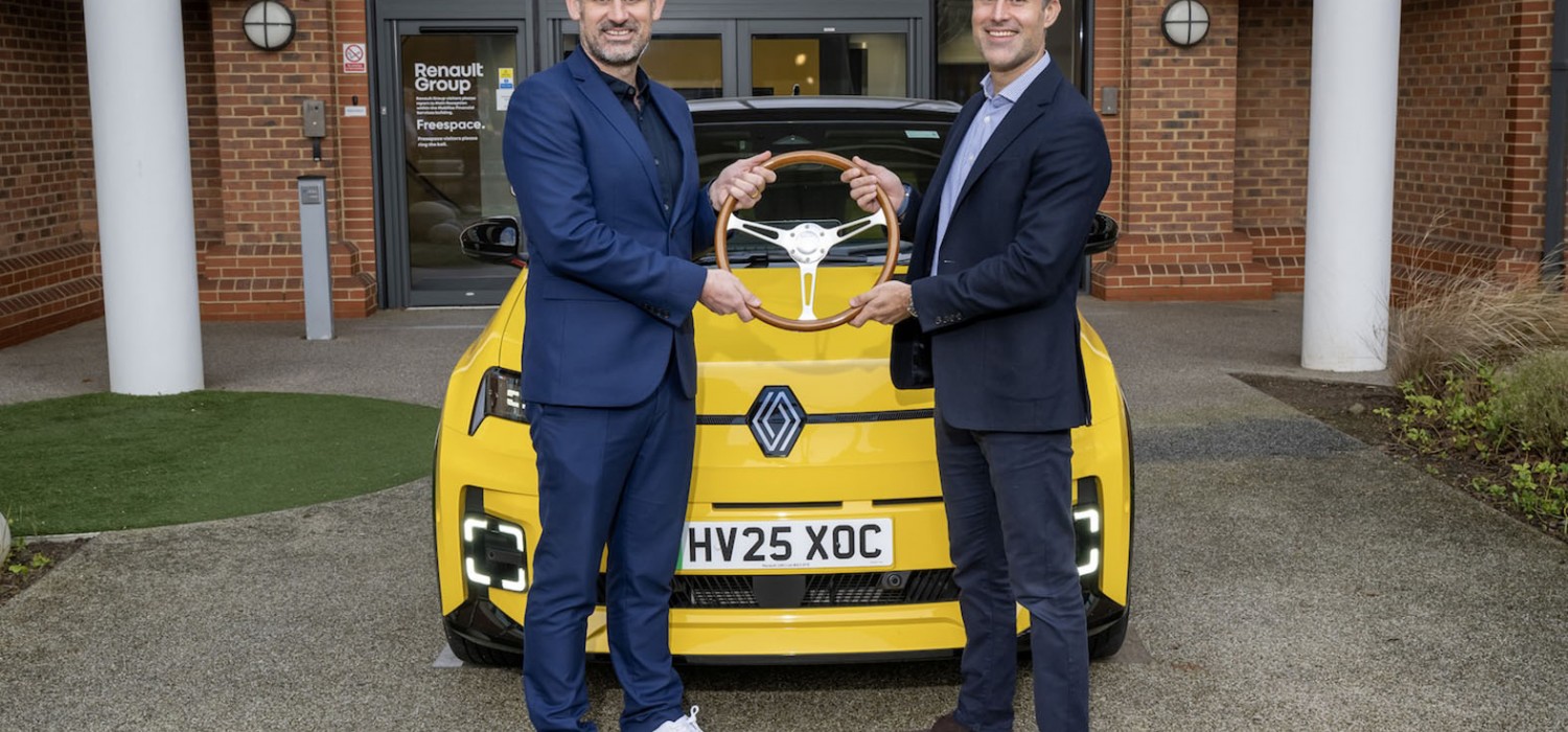 Renault wins UK COTY title